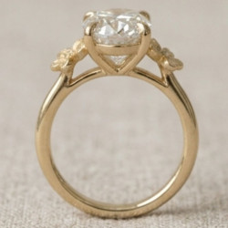 Anell de boda d'1 quirat amb diamant conreat en laboratori de talla ovalada , or blanc de 14 k